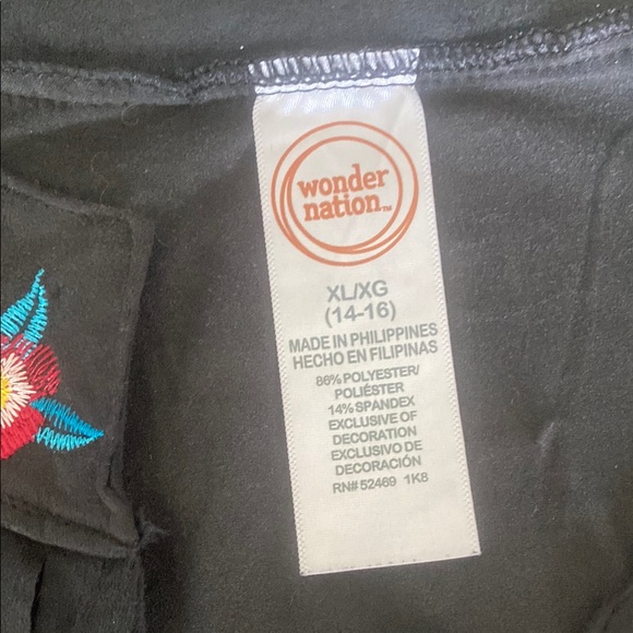 NWT Wonder Nation Embroidered flower collar cropped faux suede fringed vest - Picture 9 of 9